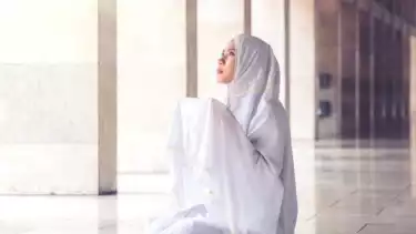 Ibadah yang Setara Pahala Umrah dan Haji, Ustaz Adi Hidayat Anjurkan Shalat Ini