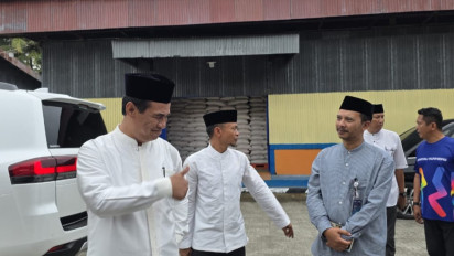 Hari Kedua Lebaran, Mentan Tancap Gas Turun Lapangan Sidak 4 Gudang Bulog di Sulsel