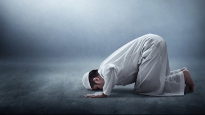 Shalat Tahajud di Akhir Malam Dekat Subuh, Ini Keistimewaannya Menurut Ustaz Adi Hidayat: Pintu Langit Terbuka Lebar