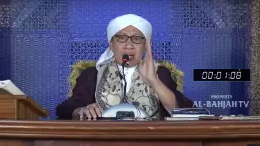 Potret Buya Yahya saat memberikan kajian