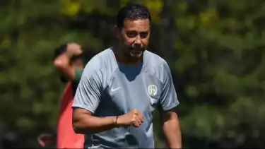 Asisten Pelatih Timnas Indonesia, Denny Landzaat