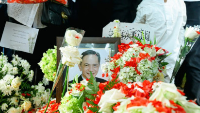 Rano Karno Kenang Peran Antagonis Bersama Mendiang Ray Sahetapy