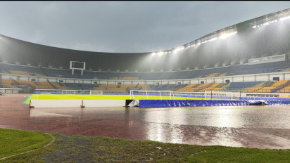 Persib Bandung Bubarkan Gim Internal Karena Hujan Deras 
