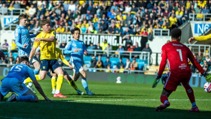 Patrick Kluivert Full Senyum, Striker Timnas Indonesia Rebut Posisi Inti di Liga Inggris