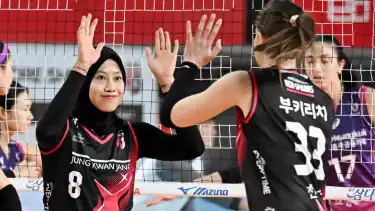 Selebrasi Megawati Hangestri usai berhasil cetak poin dalam pertandingan Red Sparks vs Pink Spiders.