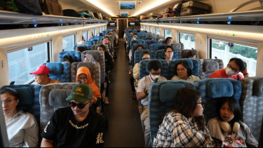 Puncak Arus Balik, Penumpang Whoosh Dari Wilayah Bandung Disarankan Gunakan KA Feeder dari Bandung