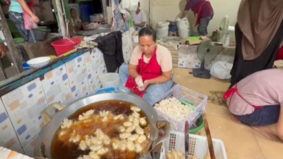 Berkah Libur Lebaran, Pempek Palembang Buatan Kampung Tanggo Rajo Cindo Laris Manis