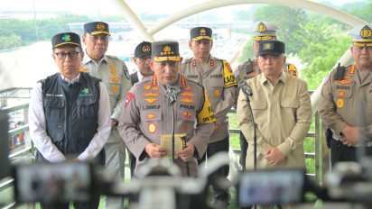 Kapolri Tinjau Arus Balik di KM 70 Tol Cikatama, Pastikan Pengamanan Arus Balik Berjalan Lancar