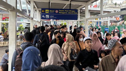 H+6 Lebaran, Penumpang di Stasiun Bogor Membludak
