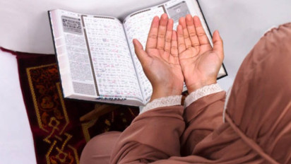 Doa Besuk Orang Sakit agar Sehat Kembali yang Dibaca Rasulullah SAW, Lengkap dengan Artinya