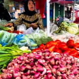 Pagi Ini, Harga Bawang Merah Rp43.800/kg Hingga Cabai Rawit Merah Rp75.300/kg
