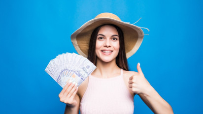 3 Weton yang Diramal Beruntung dan Mapan di Usia Muda, Karier Melejit hingga Rezeki Mengalir Deras