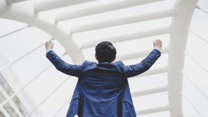 5 Weton yang Diramal Jadi Orang Sukses dan Kaya Raya Sebelum Usia 30 Tahun, Ada Senin Kliwon hingga...