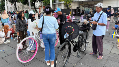 Berkah Lebaran, Rezeki Nomplok untuk Penyewa Sepeda Ontel di Kota Tua