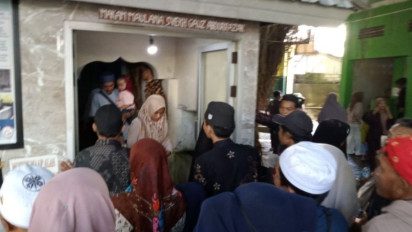 Puncak Lebaran Ketupat: Ribuan Warga Ziarah ke Makam Keramat di NTB