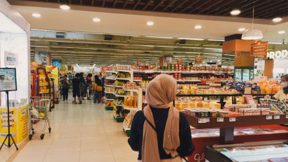 Lindungi Pasar Tradisional, DPRD Klungkung Sahkan Dua Perda Penataan Swalayan