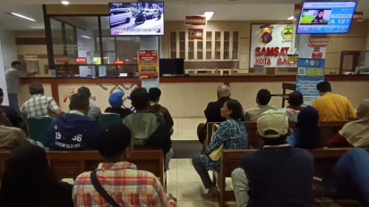 Program Penghapusan Denda dan Pokok Tunggakan, Samsat Salatiga Dipenuhi Antrean Warga Bayar Pajak