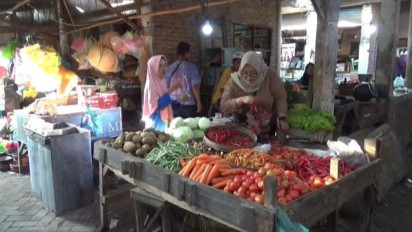 Harga Kebutuhan Pokok di Jombang Belum Stabil Pasca Lebaran, Pedagang Keluhkan Penurunan Pembeli