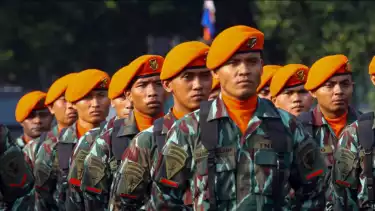 Panglima TNI RI, Agus Subiyanto, pimpin Upacara Pemberangkatan Satgas TNI Kontigen Garuda UNIFIL TA 2025, di Lapangan PRIMA Mabes TNI, Jakarta Timur, Rabu (9/4/2025)