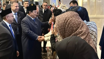 Ramai-ramai Mahasiswa RI Sambut Presiden Prabowo di Ankara
