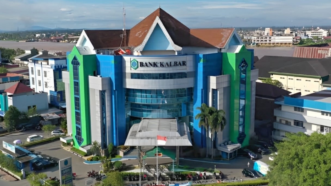 Dirut Bank Kalbar Diisukan Mengundurkan Diri
            - galeri foto