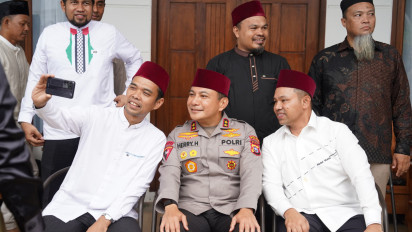 Kapolda Riau Irjen Herry Bersama Gubernur Riau Abdul Wahid Sowan ke Ustaz Abdul Somad