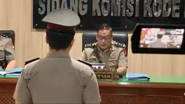 Brigadir AK saat menjalani sidang kode etik terkait kasus dugaan pembunuhan bayi, di Polda Jateng, Kamis (10/4/2025).