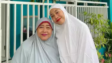 Pevoli Megawati Hangestri dan Ibunda Tercinta