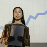 5 Zodiak Paling Hoki Soal Karier pada 1 Maret 2026: Aries Dipuji Atasan, Leo Saatnya Bersinar