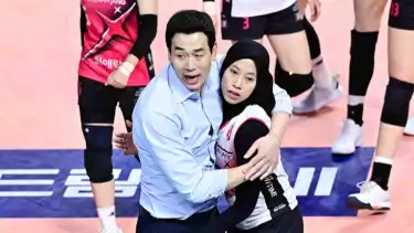 Megawati Hangestri dan pelatih Red Sparks Ko Hee-jin