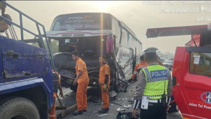 Kronologi Bus Bus Rombongan BonekAdu Banteng di Tol Pekalongan, Sempat Ngerem Saat Bertemu Mobil Matikan Lampu Lawan Arah