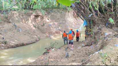 Seorang Kakek di Pati Tewas Terseret Banjir Bandang Sungai Slungkep