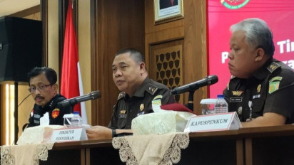 Lembaran Uang sampai Mobil Ferrari Disita Kejagung Terkait Kasus Suap PN Jakpus