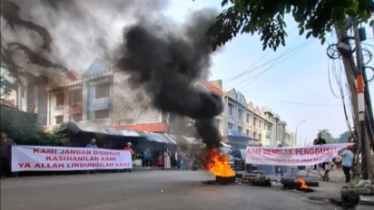 Warga Tolak Penggusuran Bangunan Liar di Sidoarjo