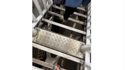 Penampakan Besi Tangga JPO di Grogol Petamburan Bolong-bolong Usai Dicuri