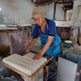 Harga Kedelai Impor Naik, Ukuran Tahu di Nganjuk Semakin Tipis