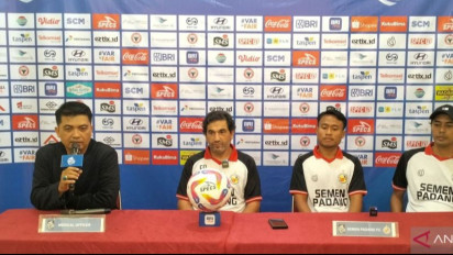 Pelatih Semen Padang Eduardo Almeida Soroti Kualitas Wasit Jelang Hadapi PSIS Semarang: Sepak Bola Indonesia Mesti Berbenah untuk Kemajuan