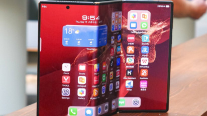 Harganya Capai Rp50 Juta, HP Lipat Tiga Huawei Mate XT Laku Keras bak Kacang Goreng, iPhone 16 Minggir Dulu