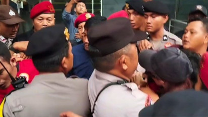 Belum Mulai, Sidang Hasto Ricuh, Empat Orang Dituding Jadi Penyusup Masuk Ruang Sidang