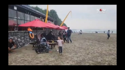 Asyiknya Menikmati Suasana Pantai Ala Pulau Dewata di Garut Selatan