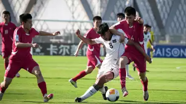 Timnas Indonesia U-17 melawan Korea Utara di Piala Asia U-17 2025.