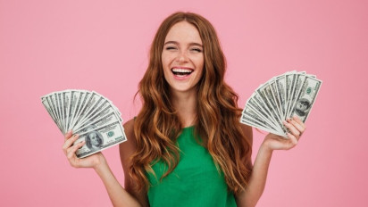 Siap-siap Rezeki Deras! 6 Zodiak Paling Cemerlang Finansialnya pada 25 April 2025: Leo di Puncak Karier, Taurus Banjir Proyek