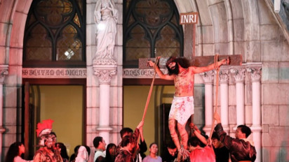 Berita Foto: Jumat Agung di Gereja Katedral