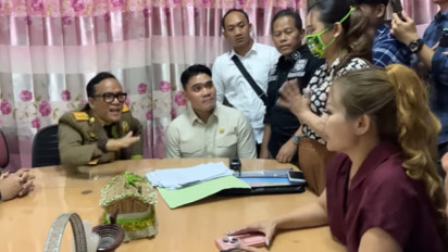 Wamenaker Tak Bisa Tahan Emosi Bahas Pebisnis Jan Hwa Diana, Sebut Pemilik UD Sentosa Seal Itu Perempuan Pembohong dan Tak Punya Rasa Hormat