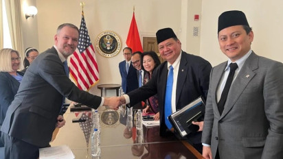 Airlangga Tikam Balik Tarif AS: Indonesia Tawarkan Minyak, Gandum, dan Akses Strategis