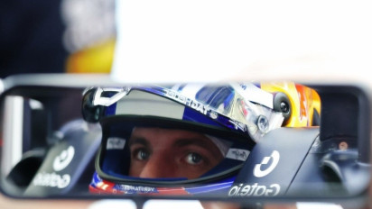 Dirumorkan Menyebrang ke Mercedes dan Aston Martin, Max Verstappen Tegas Tak Mau Membahas Soal... 
