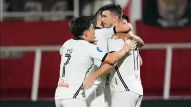 Persija Jakarta rayakan gol ke gawang Persik Kediri