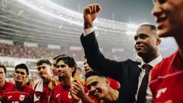 Patrick Kluivert Sampai Jauh-Jauh ke Leeds United Demi Incar Pemain Ini Untuk Dinaturalisasi Jelang laga Kontra China Ketum PSSI Tegaskan Kalau Saat Ini...