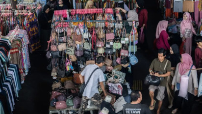 AS Soroti Barang Bajakan di Pasar Mangga Dua