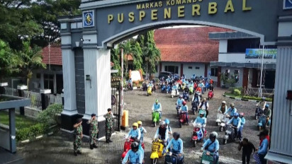 Puspenerbal Fly Navy Scooter Berbagi untuk Masyarakat